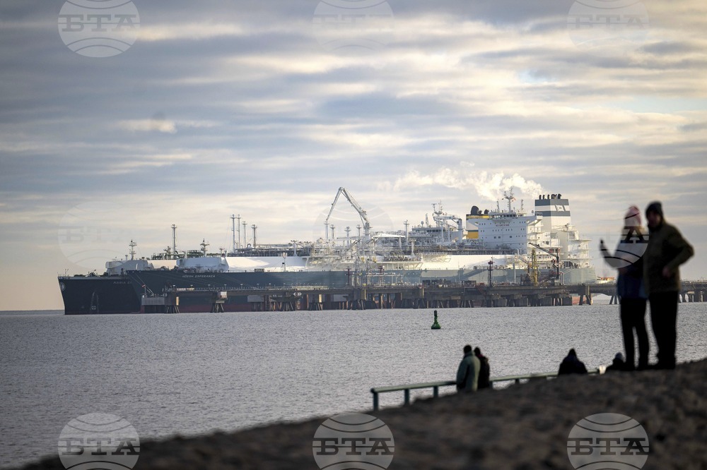 Вносът на петрол в ЕС спада през първите девет месеца на 2025 г., докато доставките на втечнен природен газ нарастват