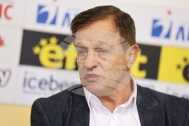 Пресклуб България - пресконференция - Стоян Саладинов