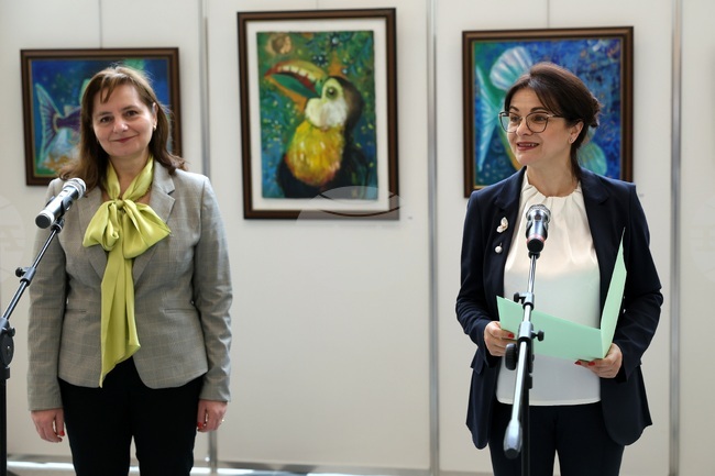 Парламент - Петя Илиева - изложба