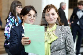 Парламент - Петя Илиева - изложба