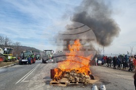 Село Шереметя - земеделци - протест