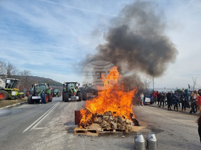 Село Шереметя - земеделци - протест 
