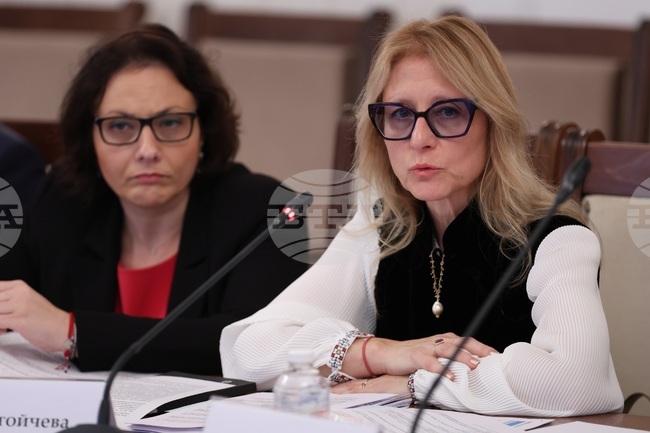 Парламент - Комисия по икономическа политика и иновации