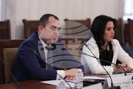 Парламент - Комисия по икономическа политика и иновации