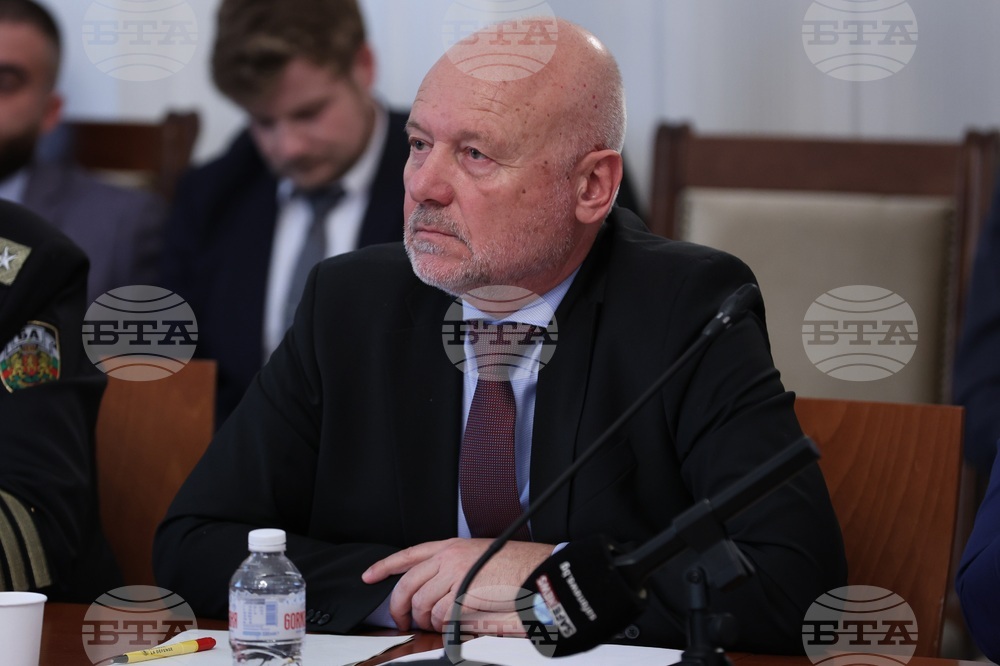 Парламент - Комисия по отбрана - заседание