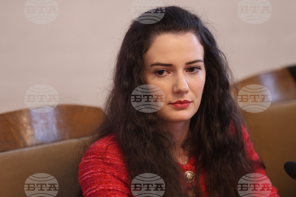 Народно събрание - Комисия по въпросите на децата, семейството, младежта и спорта