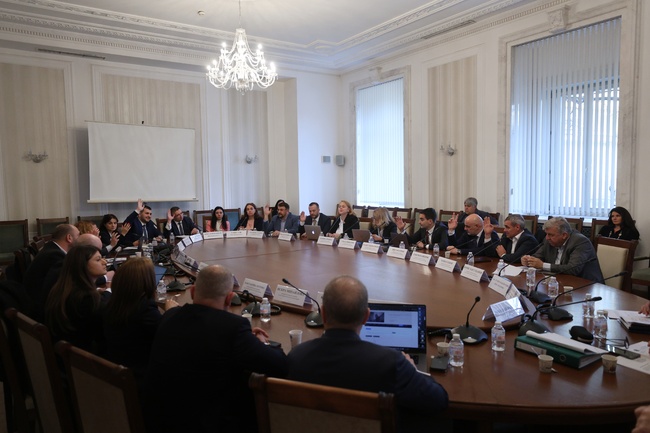 С проектопромени в закон се ограничава застрояването непосредствено зад плажове за природосъобразен туризъм
