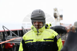 Полустров Байес - Военен научноизследователски кораб „Св. Св. Кирил и Методий“ - НИК 421