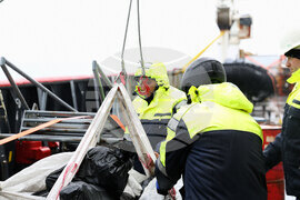 Полустров Байес - Военен научноизследователски кораб „Св. Св. Кирил и Методий“ - НИК 421