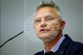 Книга - „Бившите хора“ на концлагерна България“