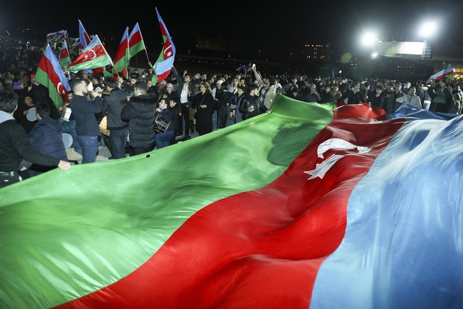 С 92% от гласовете си жителите на Азербайджан дадоха на Илхам Алиев пети мандат и навлязоха в „нова ера“ под управлението му