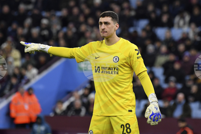 Вратарят на Челси Петрович се присъединява към Борнемут