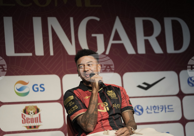 Бившият нападател на Манчестър Юнайтед Джеси Лингард ще продължи кариерата си в скромния бразилски клуб Ремо