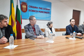 Добрич - пресконференция - план-прием - средни училища