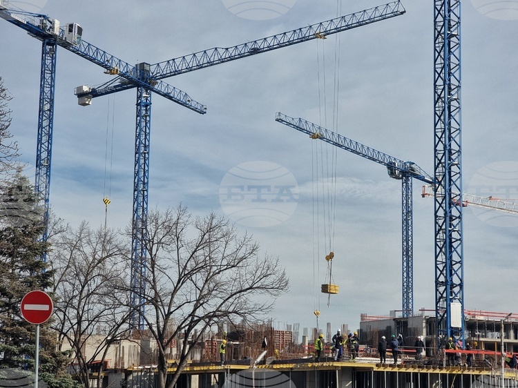 Bulgaria Ranks Third in EU for Decline in Construction Output in December