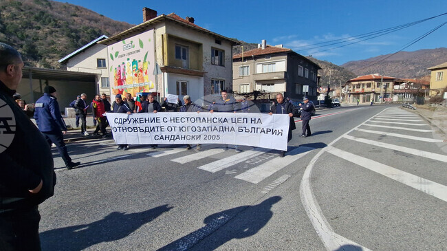 Кресна - земеделци - протест