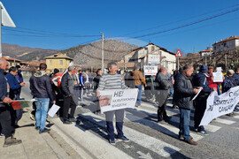 Кресна - земеделци - протест