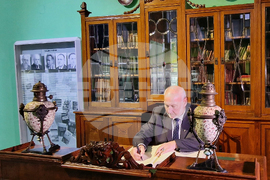 Свищов - проф. Николай Овчаров - почетно звание