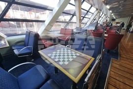 Турция - Кораб е превърнат в училище за близо 500 гимназисти в град Искендерун, окръг Хатай, Южна Турция