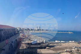 Турция - Кораб е превърнат в училище за близо 500 гимназисти в град Искендерун, окръг Хатай, Южна Турция