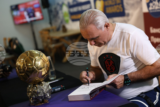 Легендата на българския и световен футбол Христо Стоичков ще гостува в Сандански 