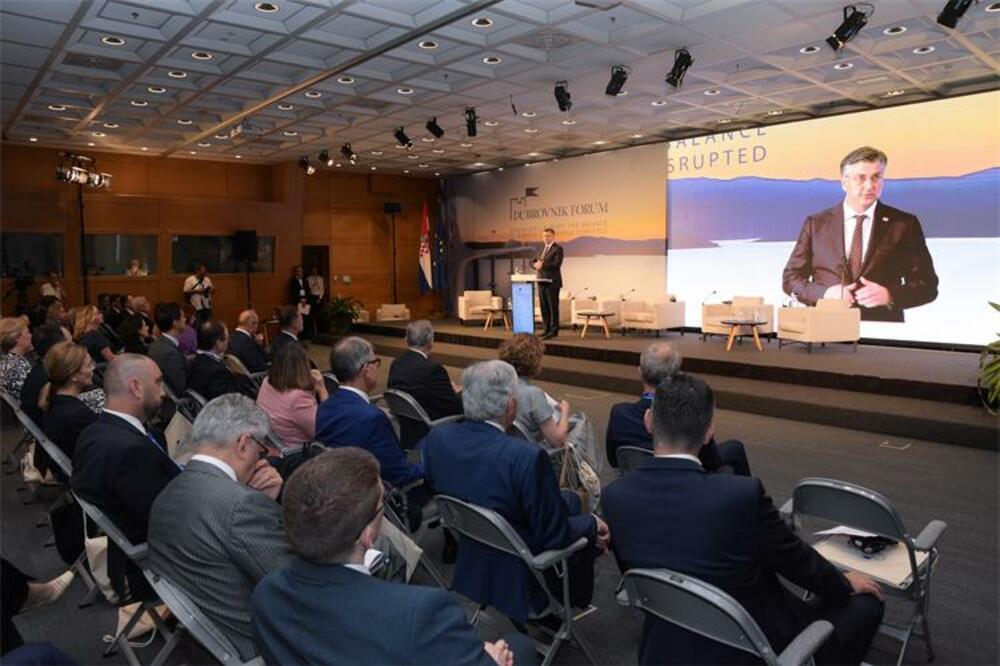 Днес завършва 15-тият международен Дубровнишки форум