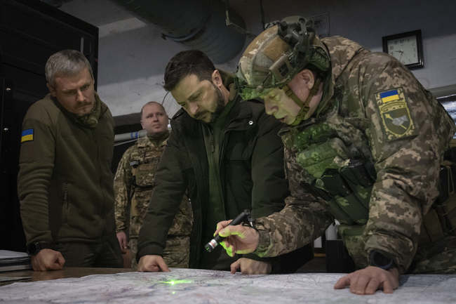 Висши украински военни представители обсъдиха със САЩ военната помощ и ситуацията на фронта, съобщи главнокомандващият армията на Украйна