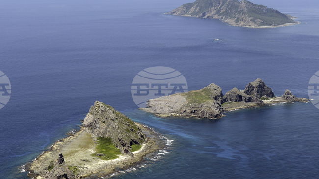 СенкакуКитай съобщи, че негови плавателни съдове са преминали край контролираните от Япония спорни острови Сенкаку