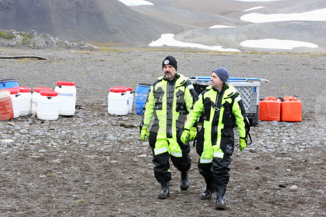 Bulgarian Paleontologists to Study Rocks of Bayes Peninsula