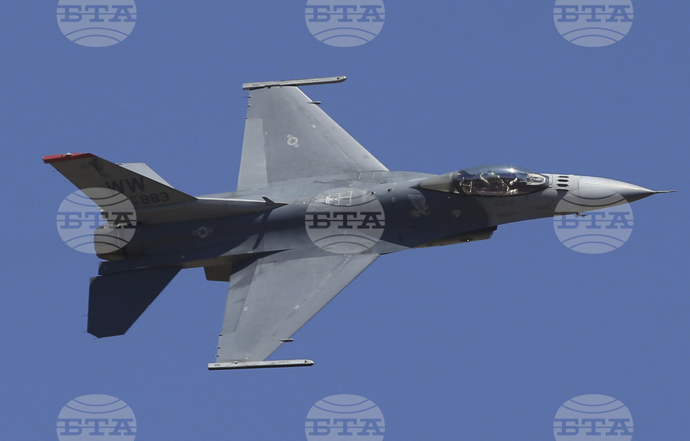 Гръцки изтребител F-16 се е разбил в северната част на Егейско море