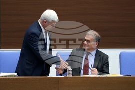 Парламентарен контрол