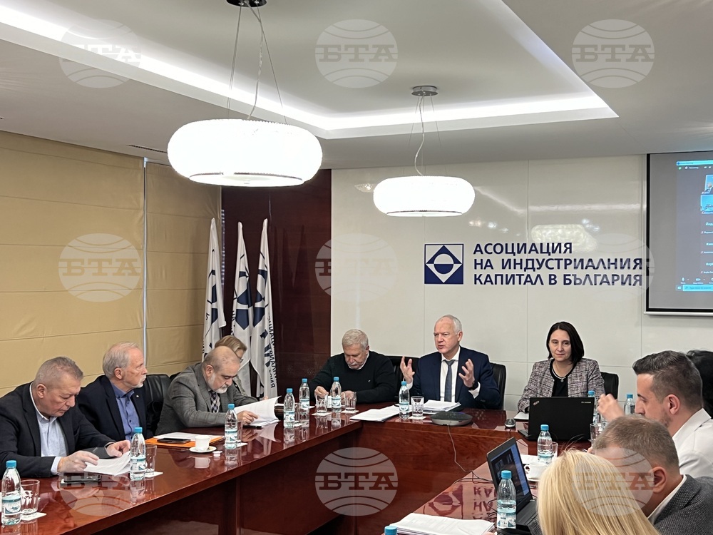 Асоциация на индустриалния капитал в България: Държавният план-прием трябва да бъде преструктуриран така, че да отговаря на нуждите на пазара на труда