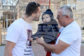 Варна - мирна демонстрация - родители