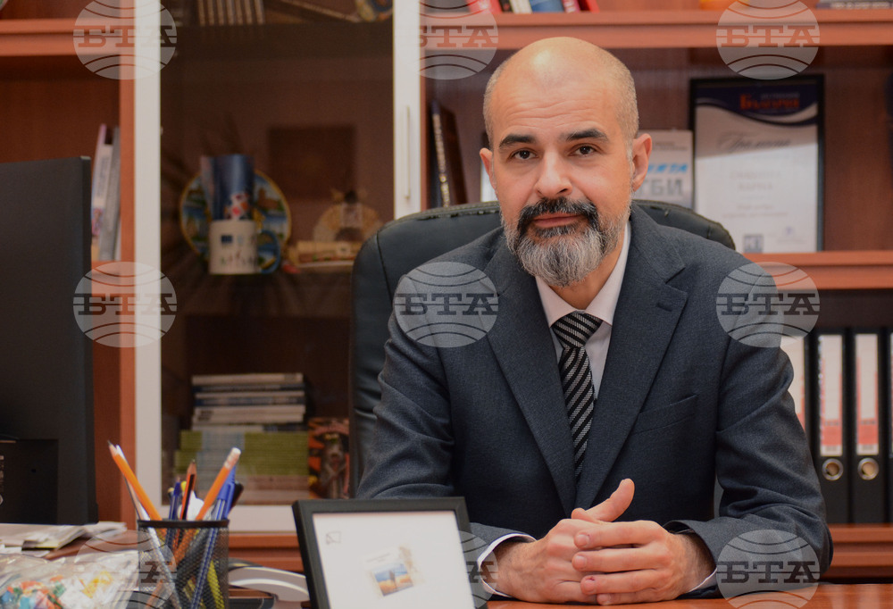 Община Варна: Интеграцията на деца от ромски семейства в българските училища обсъди зам.-кметът Павел Попов с НПО-та