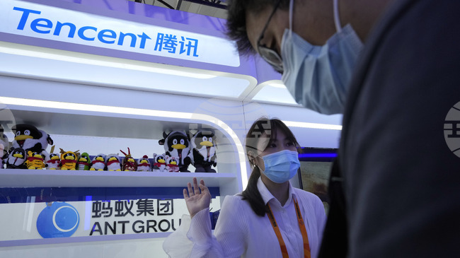 "Тенсент" отчете 15 на сто ръст на приходите си през второто тримесечие, надминавайки очакванията