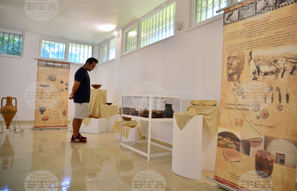 Исперих - изложба "Докосване до вечността"