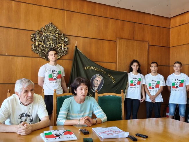 Повече от 200 са участниците в тазгодишния Национален поход "По стъпките на Апостола" от Плевен до Карлово