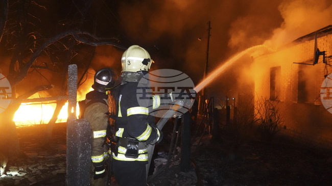 Един загинал и петима са ранени в резултат на нощната атака по Запорожие, съобщи областният управител