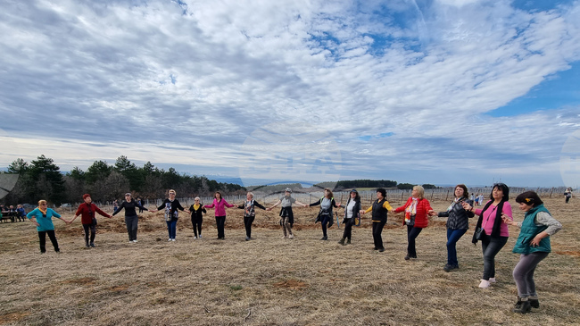 Със „сляпа дегустация“ и търкаляне на бъчви ще посрещнат Трифон Зарезан стопаните на Новите лозя край Арбанаси
