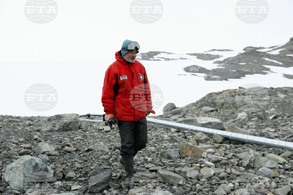 New Water Pipeline Route Being Built Near Bulgarian Antarctic Base