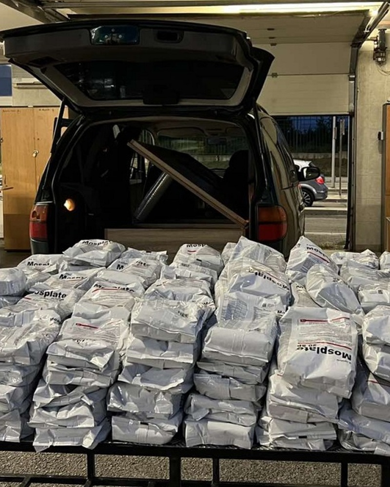 Близо половин тон контрабандни препарати за растителна защита задържаха митническите служители на МП Лесово