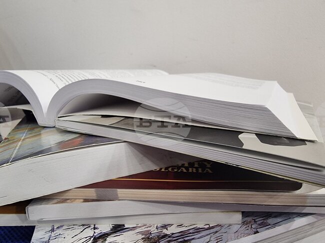 Урок на тема „Звукови промени в думата. Променливо Я“ се състоя в Българското училище „Св. Климент Охридски“ в Годалминг, Великобритания