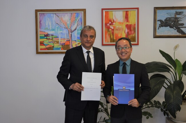 10 благоевградски фирми ще черпят бизнес опит в Тайван, в резултат на подписан меморандум между кметa Илко Стоянов и Тайвански съвет за развитие на външната търговия