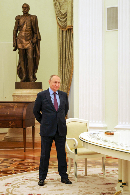 Горната камара на руския парламент одобри искането на президента Путин да получи правомощия за разполагане на руски въоръжени сили в чужбина