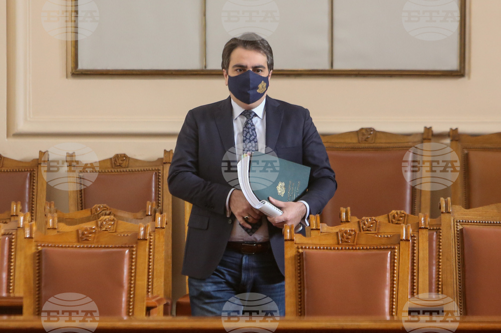 Според управляващите бюджетът е устойчив, опозицията обаче прогнозира неизпълнение на приоритетите