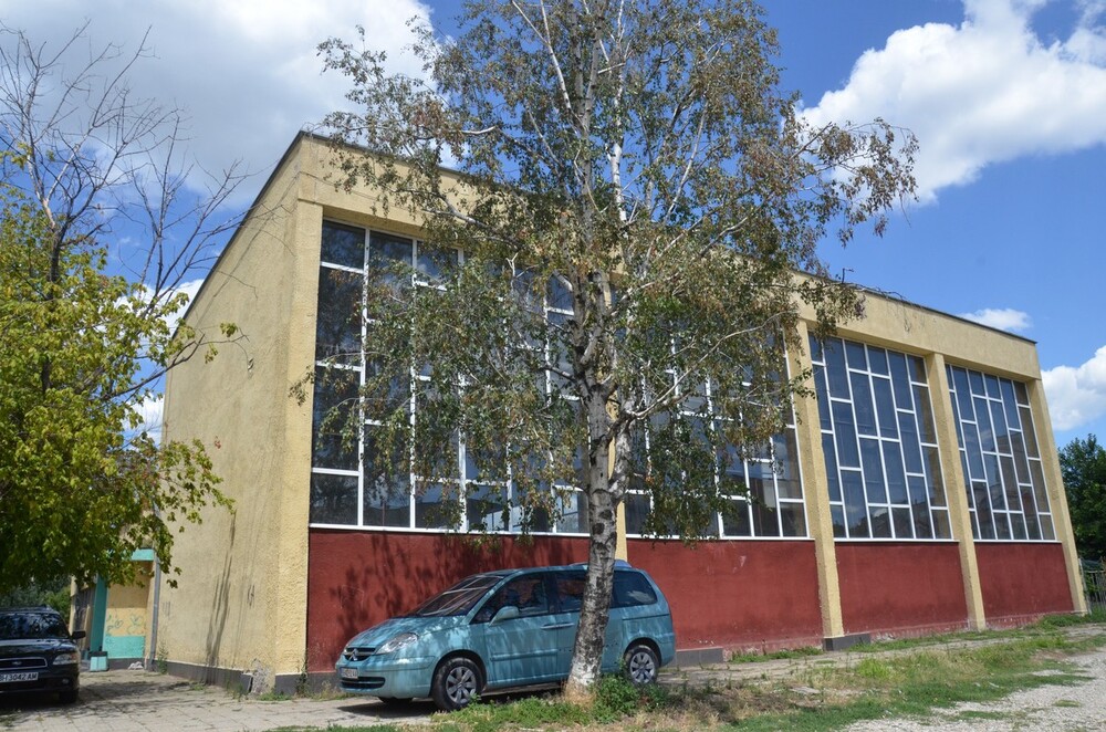 Стартира проектът за ремонт на закритата лекоатлетическа писта във Видин