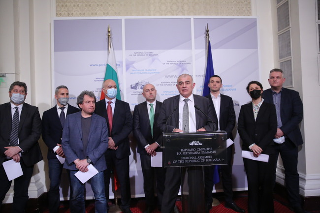 Министър Гьоков от парламента: 230 млн. лв. от бюджета са пряко насочени към хората с увреждания