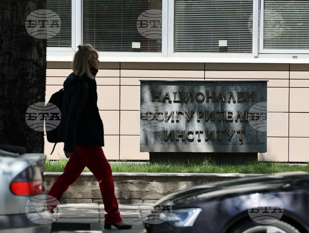 Близо 50 млн. лв. повече за обезщетения за временна неработоспособност поради общо заболяване са изплатени от ДОО през 2022 г.