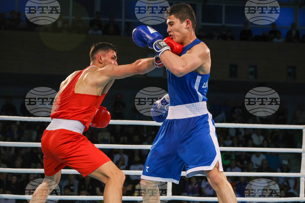 Българският боксьор Уилиам Чолов на победа от медал на Купа "Странджа"