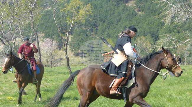 Конни демонстрации и средновековни игри ще има на крепостта „Туида“ край Сливен за Тодоровден
